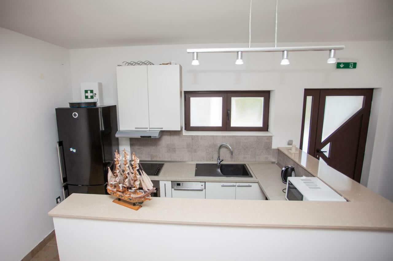 Villa Zrinka **** Svinisce Kültér fotó