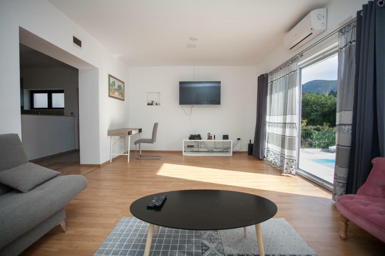 Villa Zrinka **** Svinisce Kültér fotó
