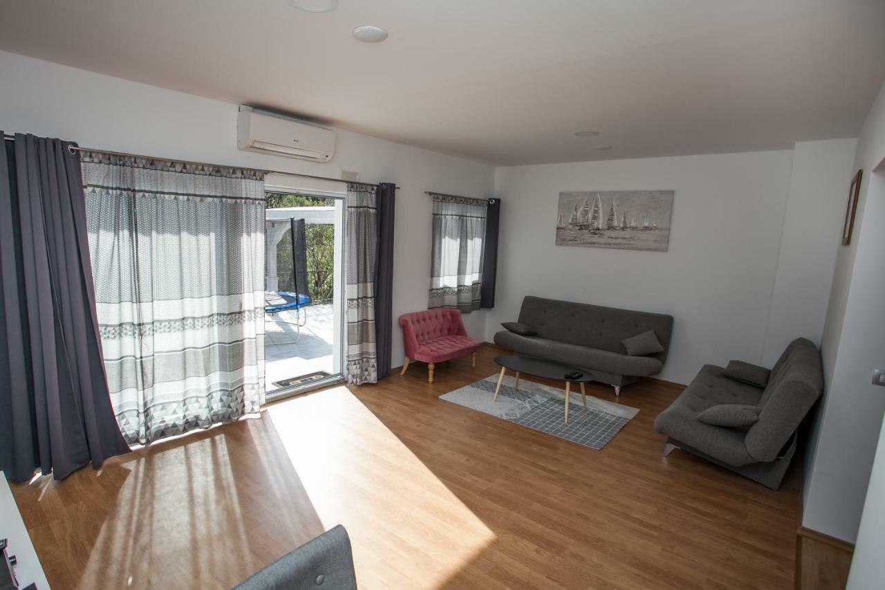 Villa Zrinka **** Svinisce Kültér fotó