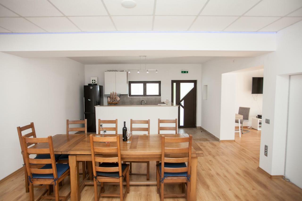 Villa Zrinka **** Svinisce Kültér fotó