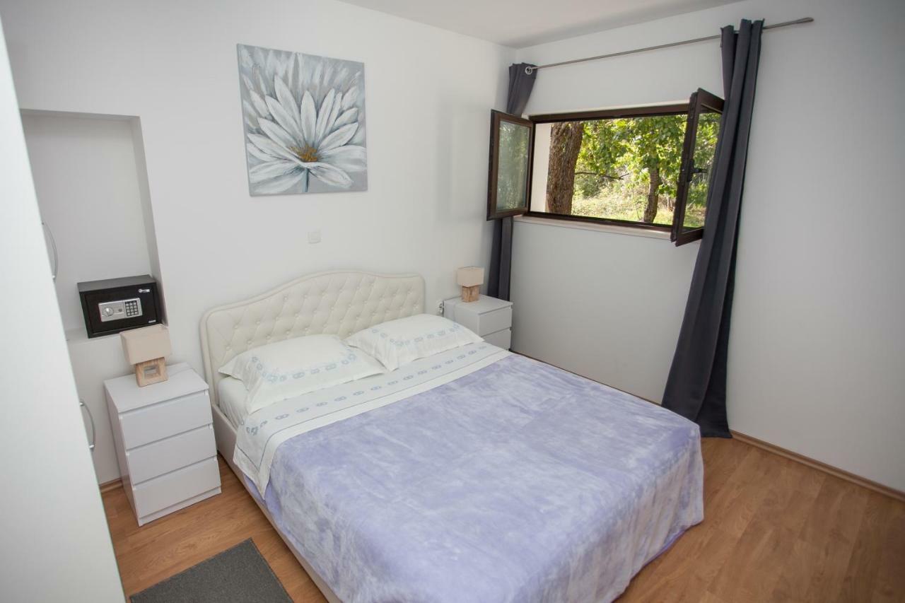 Villa Zrinka **** Svinisce Kültér fotó